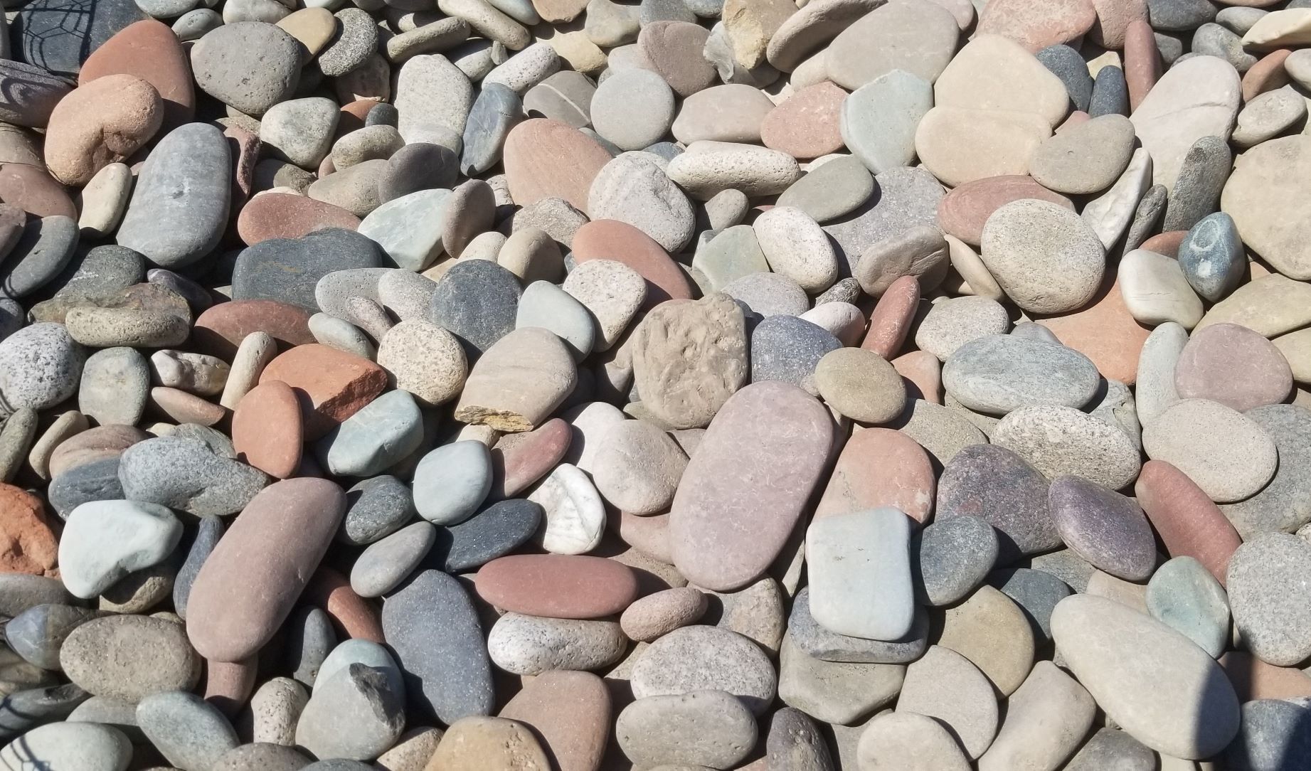 Mexican Beach Pebbles MC Riverview Stone - 913.375.1414